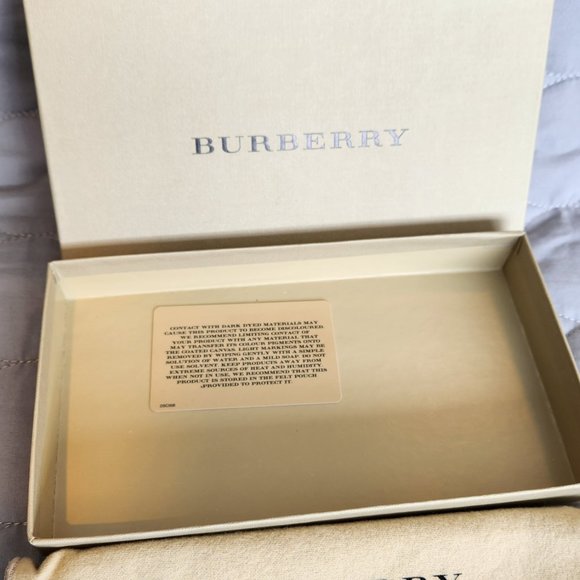 Burberry Nova Check Full-Size Zipper Wallet, with Dust Cover & Box- Authentic - Picture 13 of 13